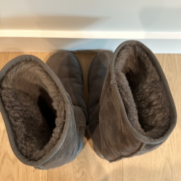 UGG classic tall boots grey suede size 7 - Picture 5 of 5